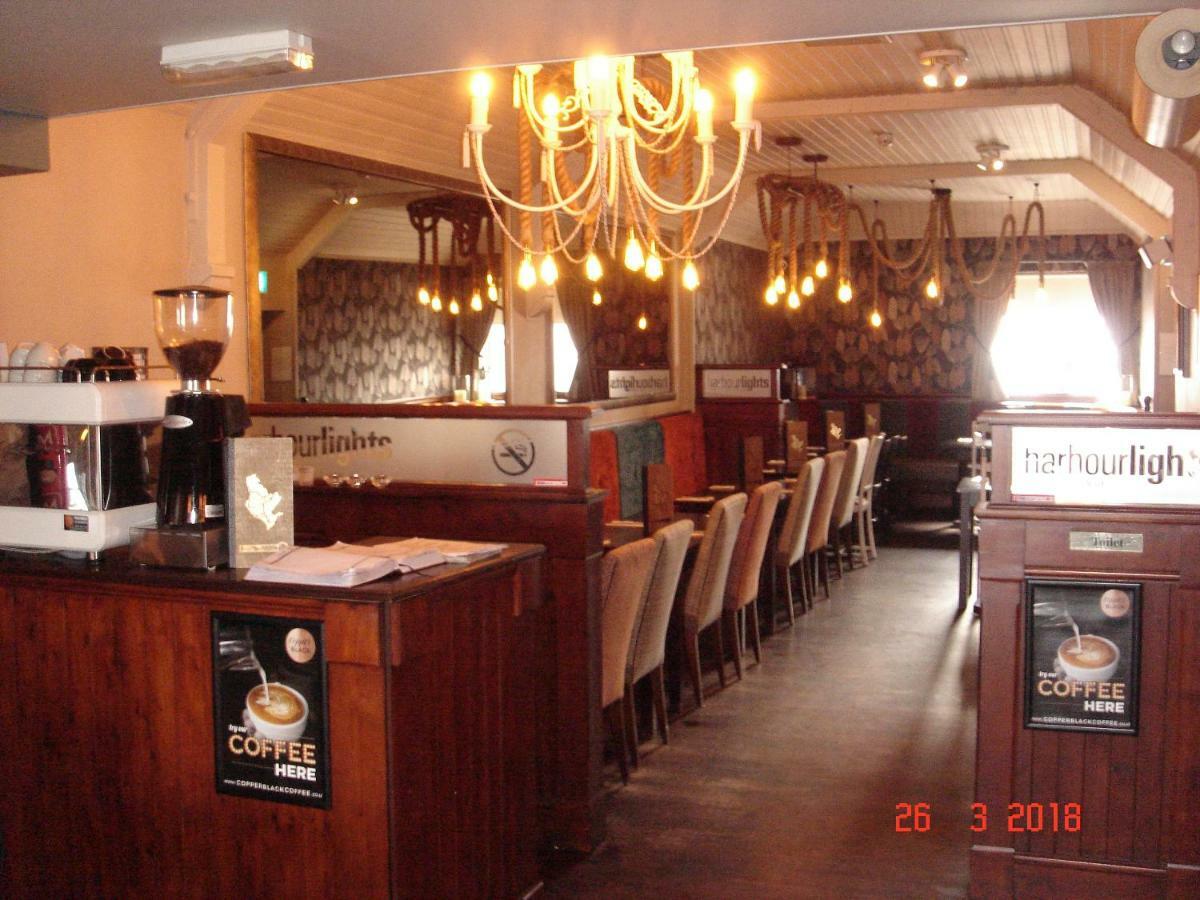 אירווין Harbourlights Accomodation מראה חיצוני תמונה